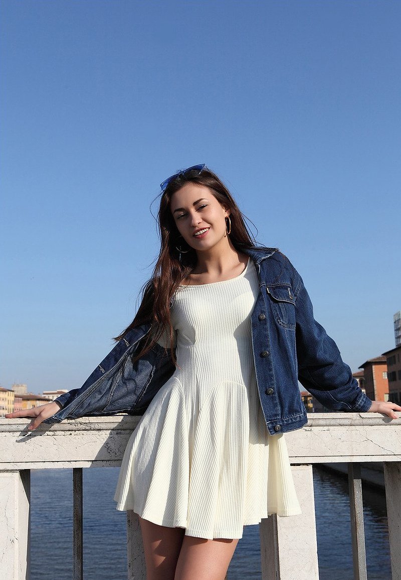 Людмила, 24